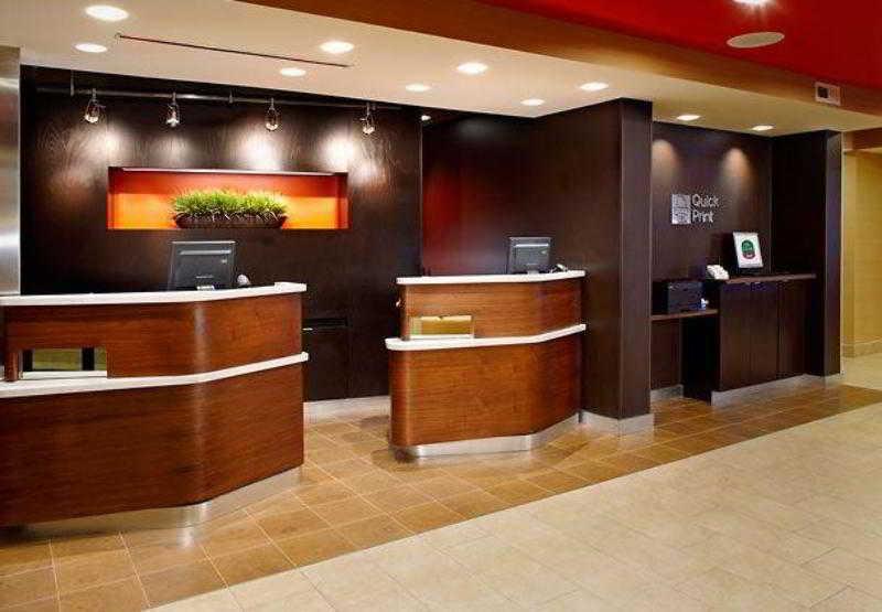 Courtyard By Marriott Tulsa Central Екстер'єр фото